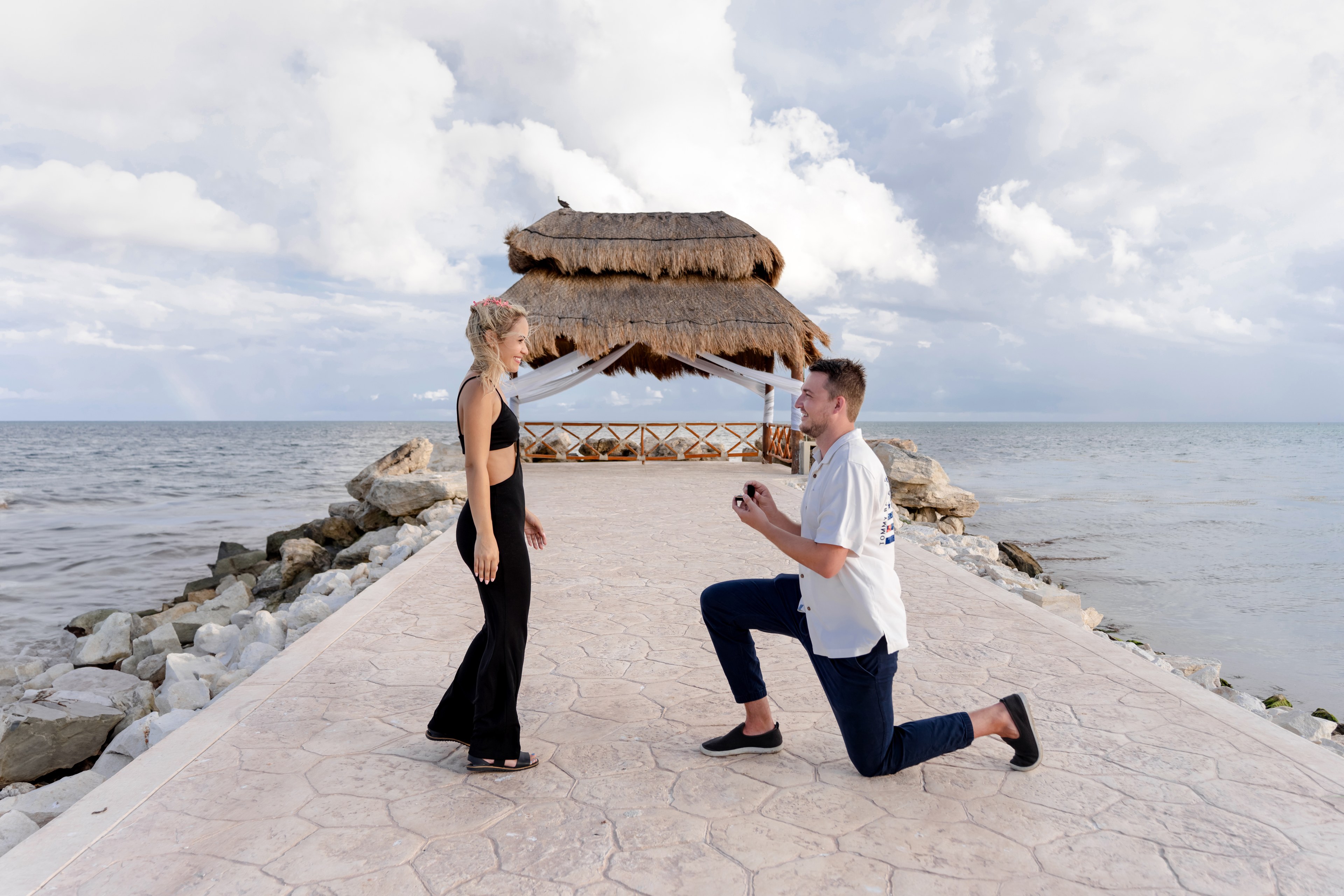 Couple at Cabo San Lucas cliffs