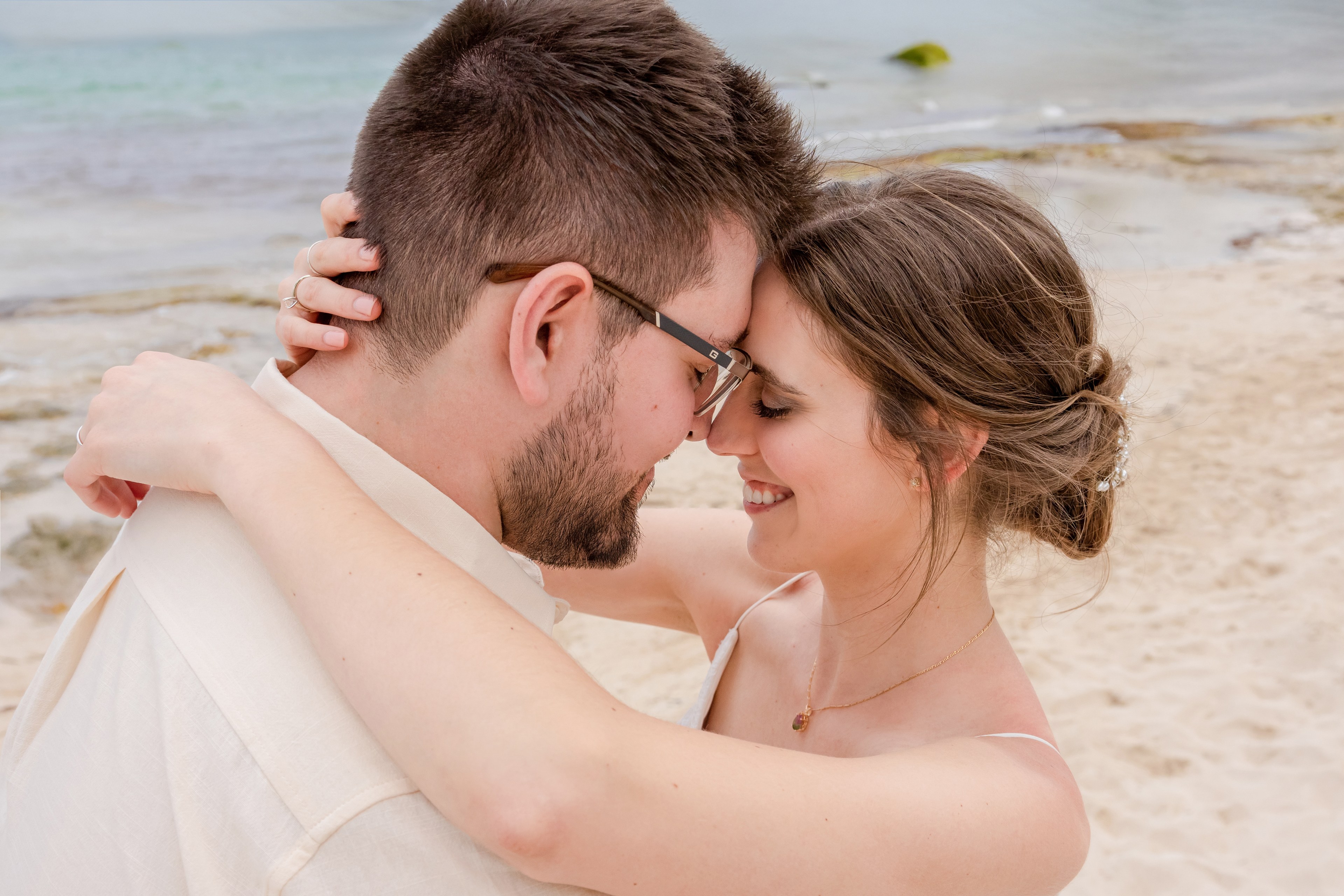 Bride at the Cancún Hotel Zone in a refined editorial portrait by IVAE Studios